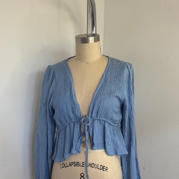 REVOLVE Jacques to in chambray blue top
Faithful the brand
Sz 4 NWT - Picture 2 of 9